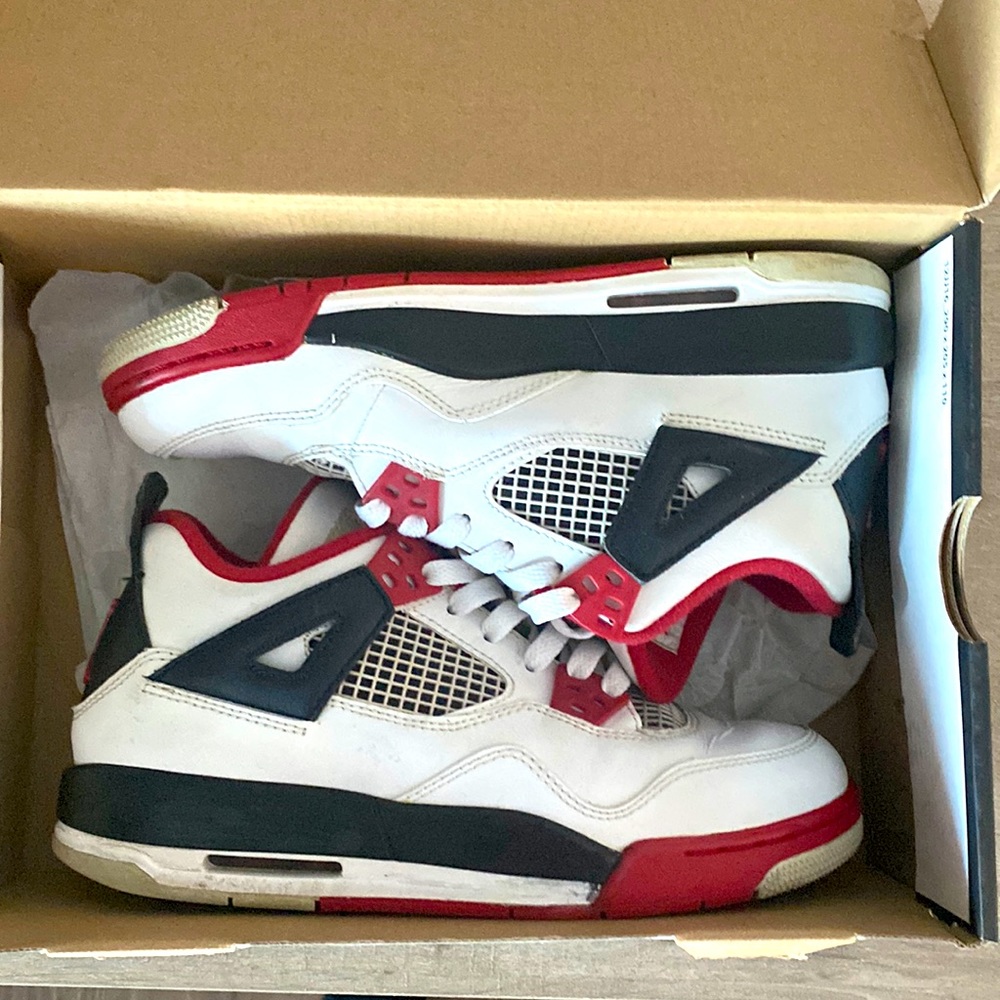 Jordan 4 Fire Red